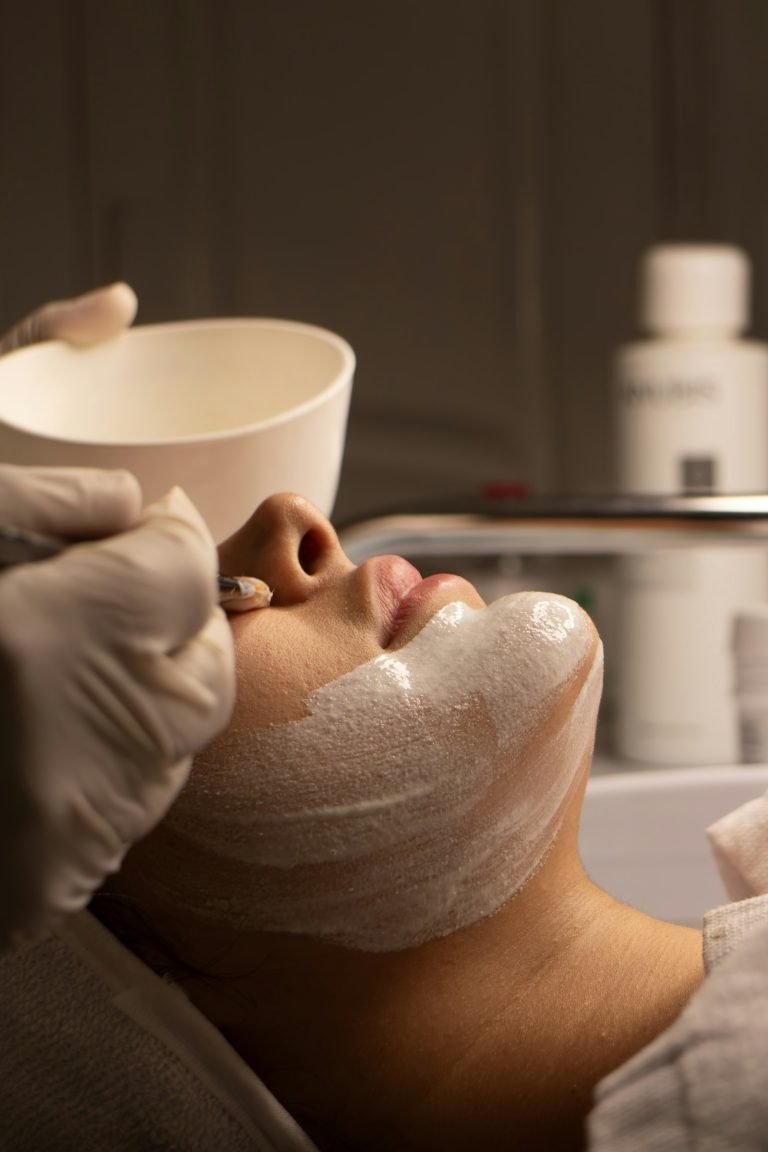 Tratamiento facial en cabina